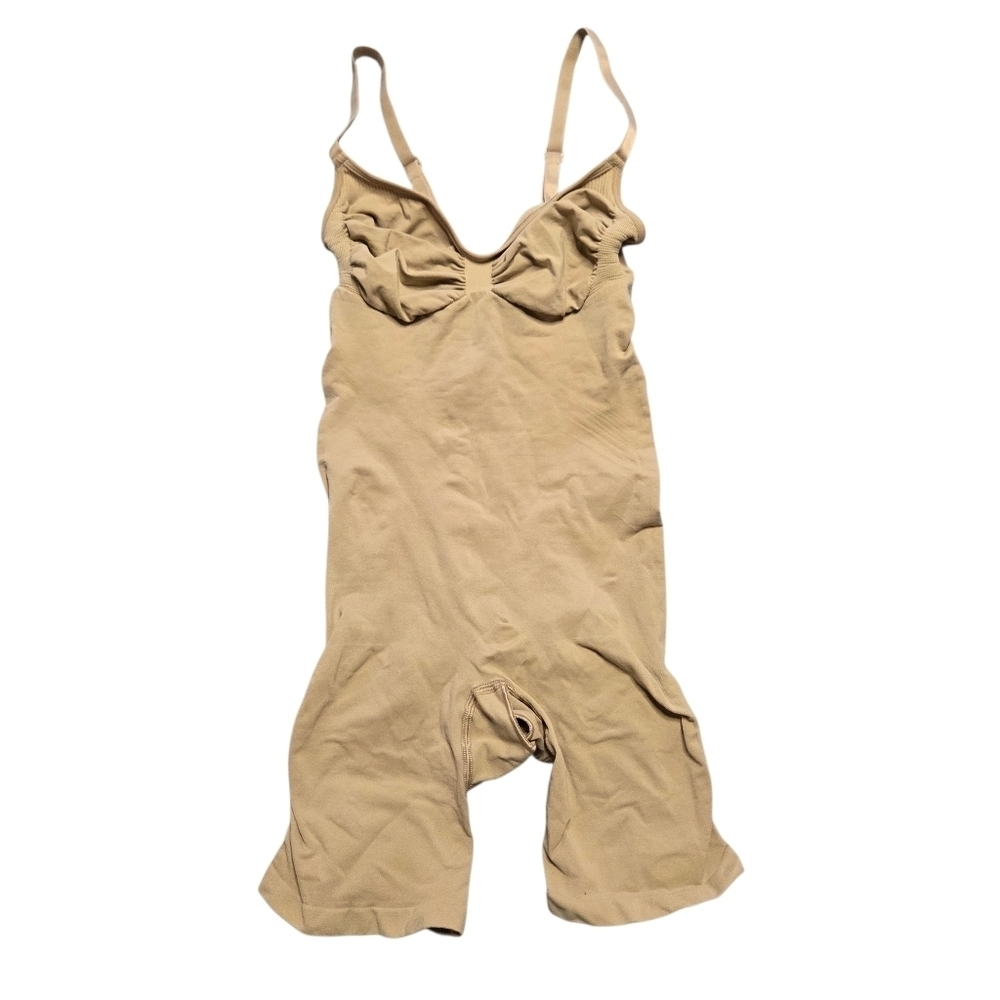 Skims Seamless Sculpt Mid Thigh Bodysuit Body Shaper Sculpting Clay Small NWOT